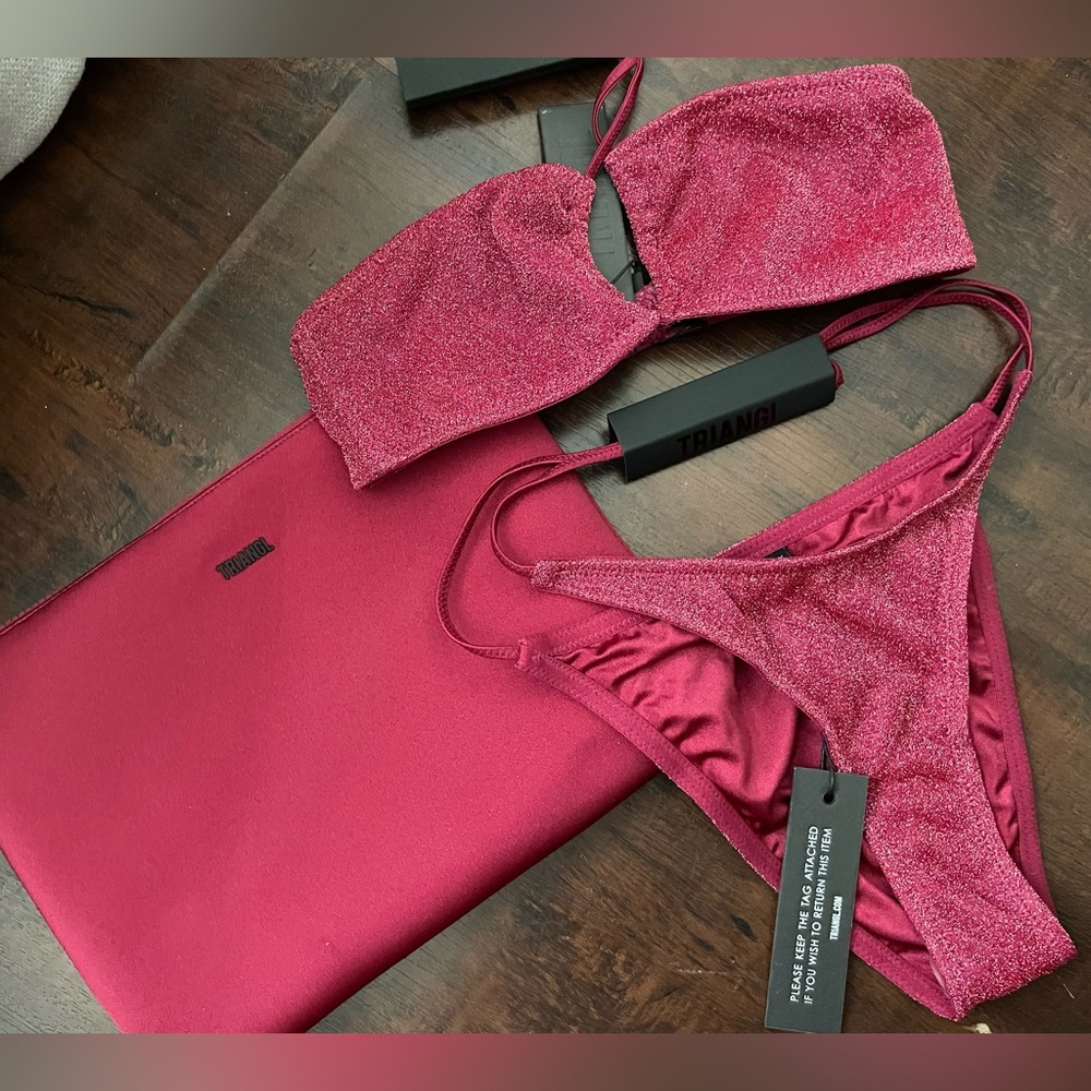 New with tags Triangl berry metallic bikini xs